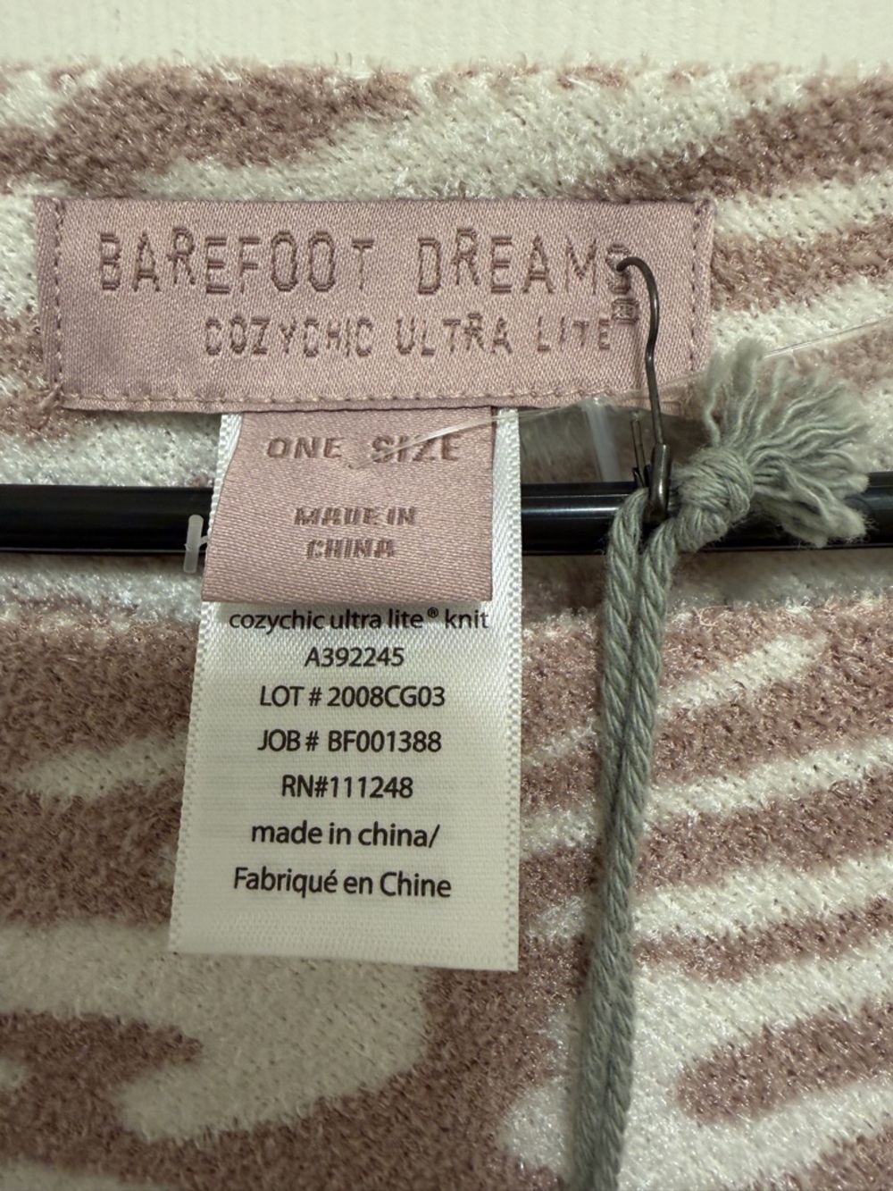 Barefoot Dreams Cozy Chic Ultra Lite Ocean Breeze Poncho Faded Rose Animal - Picture 5 of 7